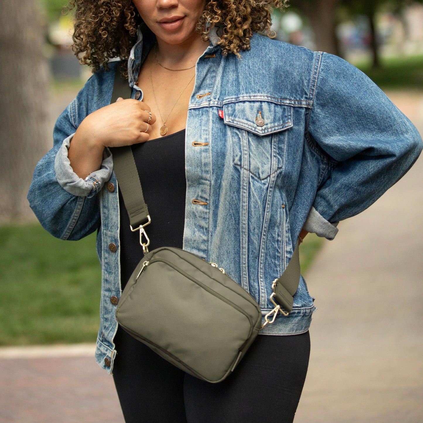 City Crossbody Bag