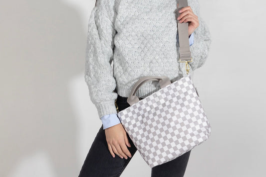 How to Wear a Crossbody Bag: Top Tips and Styles