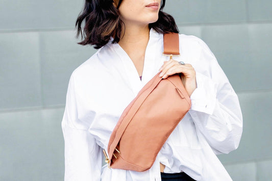 Ultimate Guide: Belt Bags vs. Fanny Packs