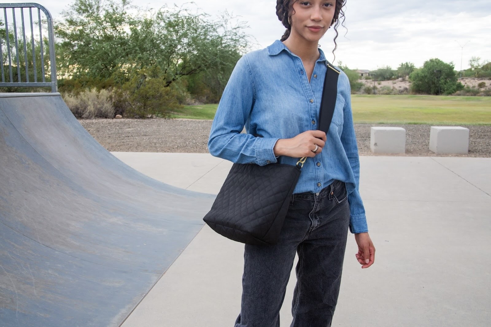 Where Should a Crossbody Bag Sit: A Practical Guide in 2025