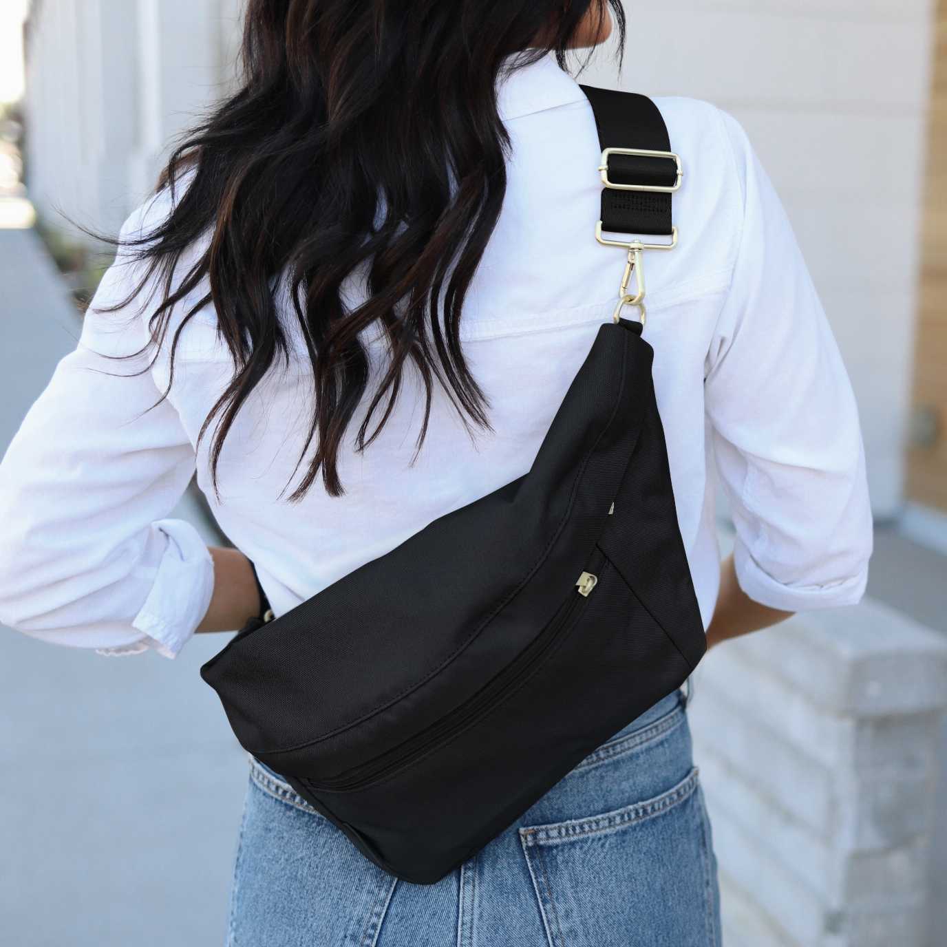 Black crossbody fanny outlet pack