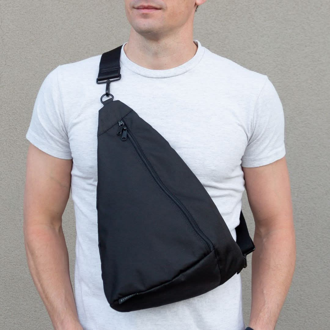 Men's Contour Sling Bag