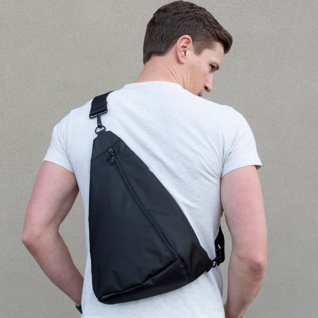 Men's Contour Sling Bag