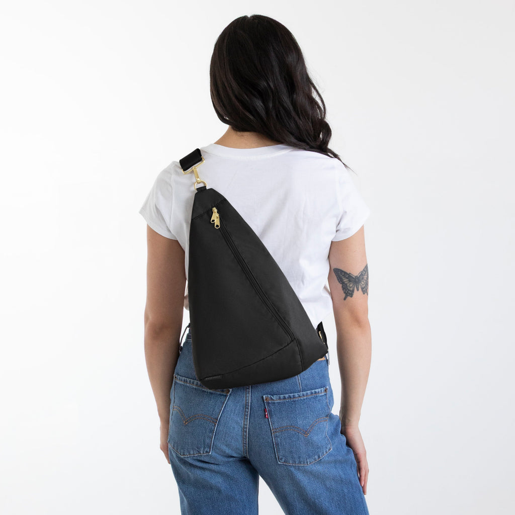 Contour Sling Bag