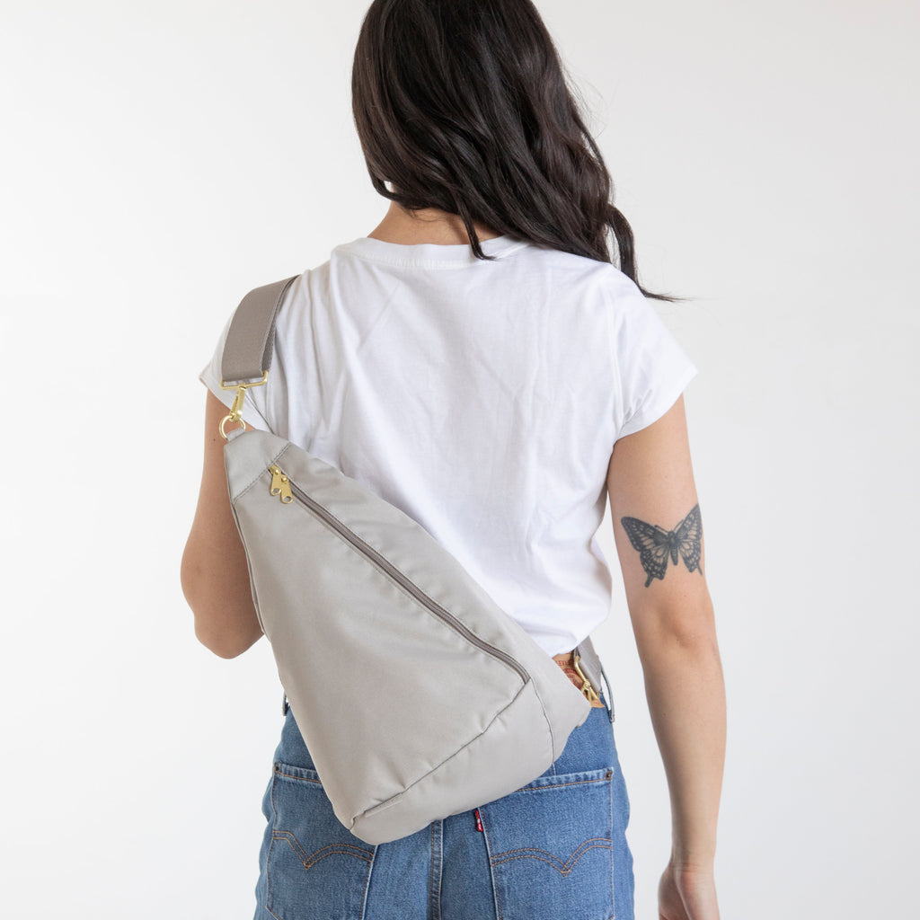 Contour Sling Bag
