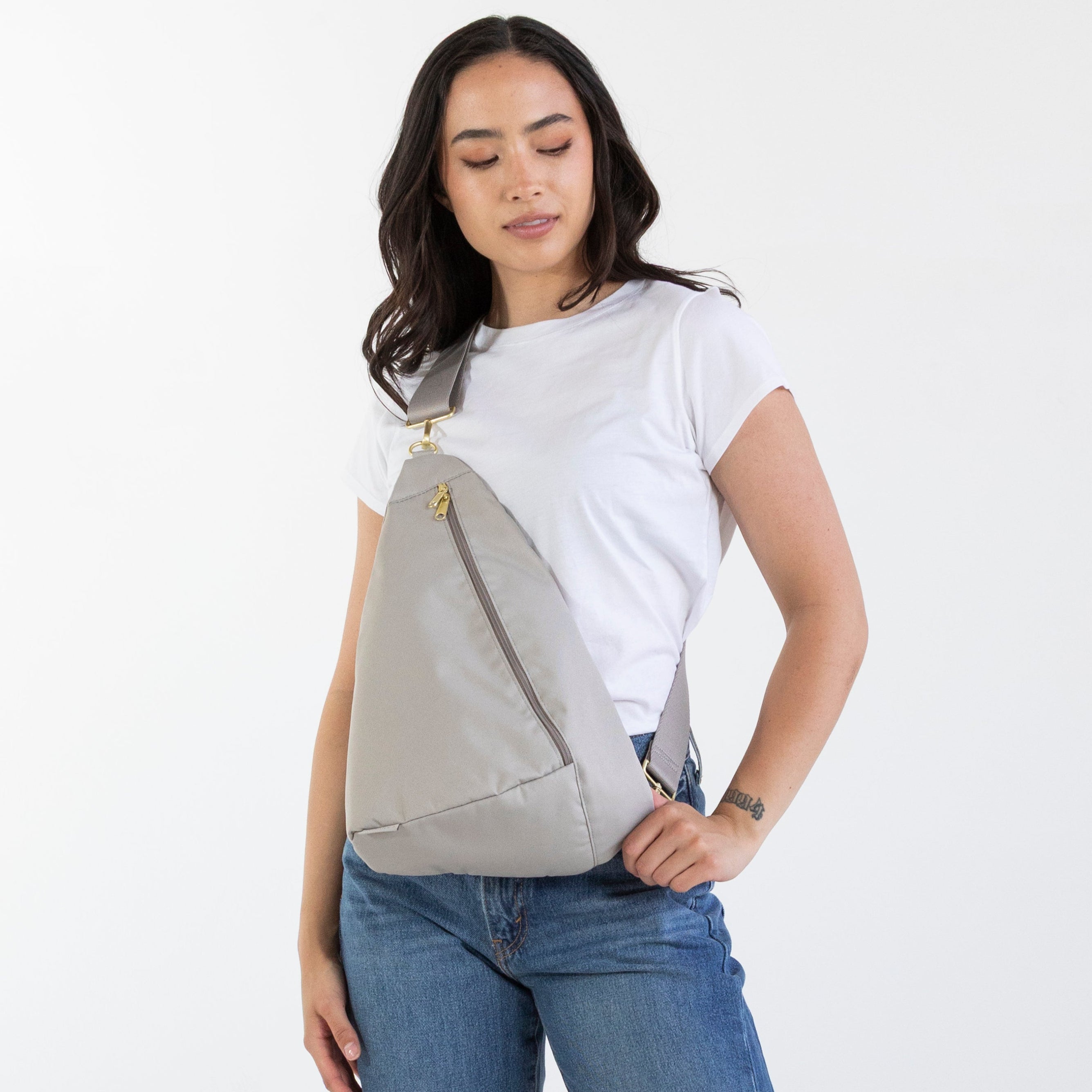 Contour Sling Bag