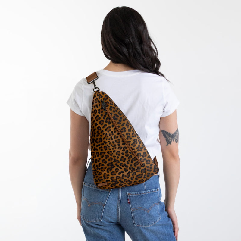 Contour Sling Bag