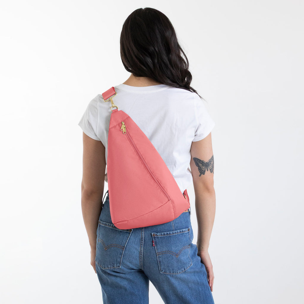 Contour Sling Bag