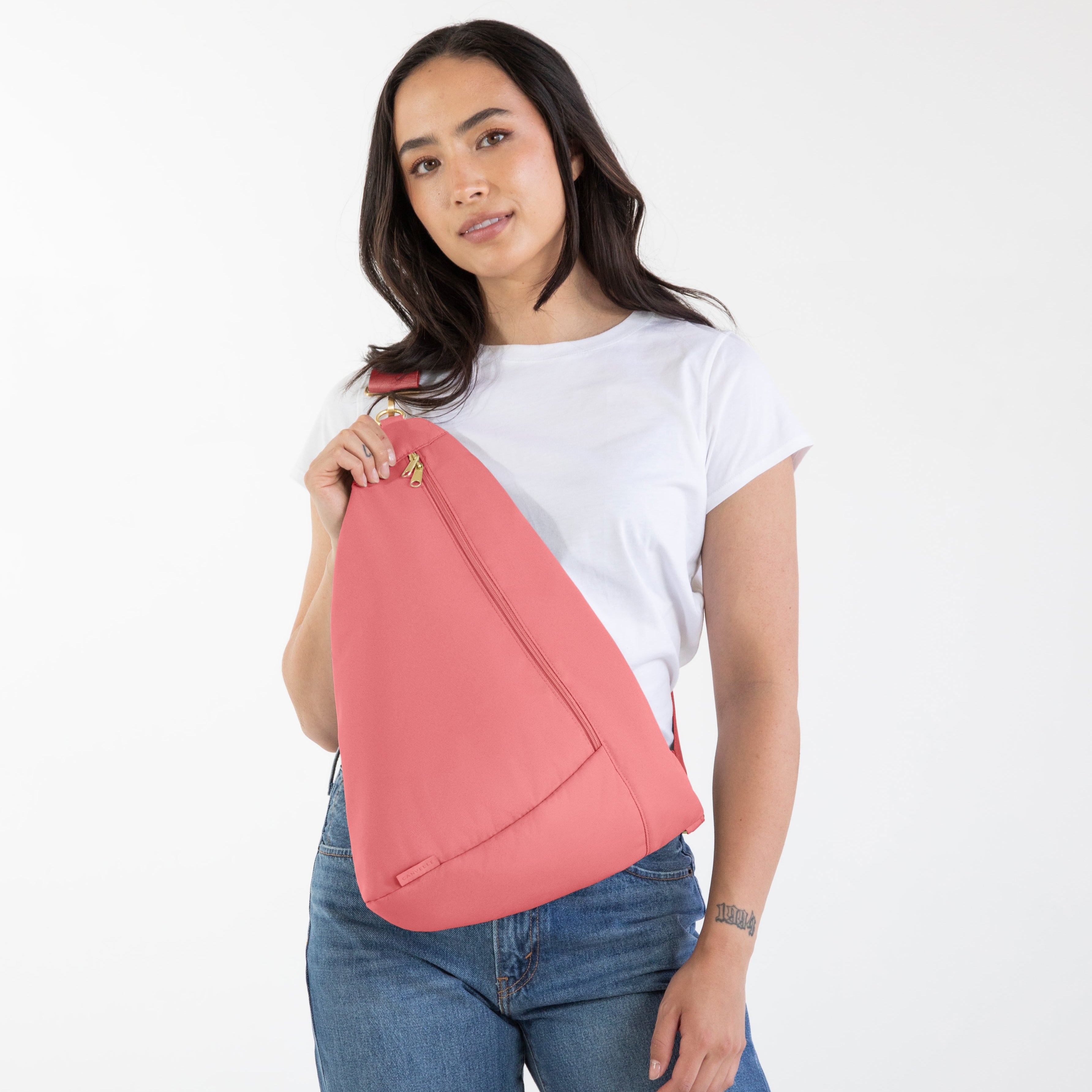 Contour Sling Bag