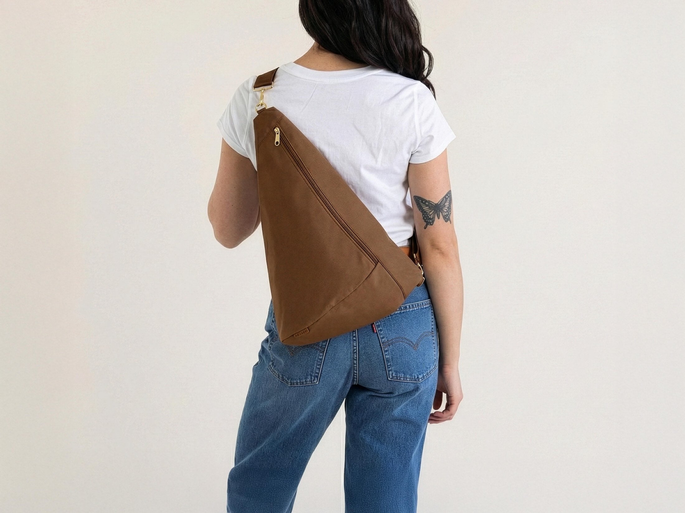 Contour Sling Bag - Machine Washable & Travel-Friendly – Canvelle