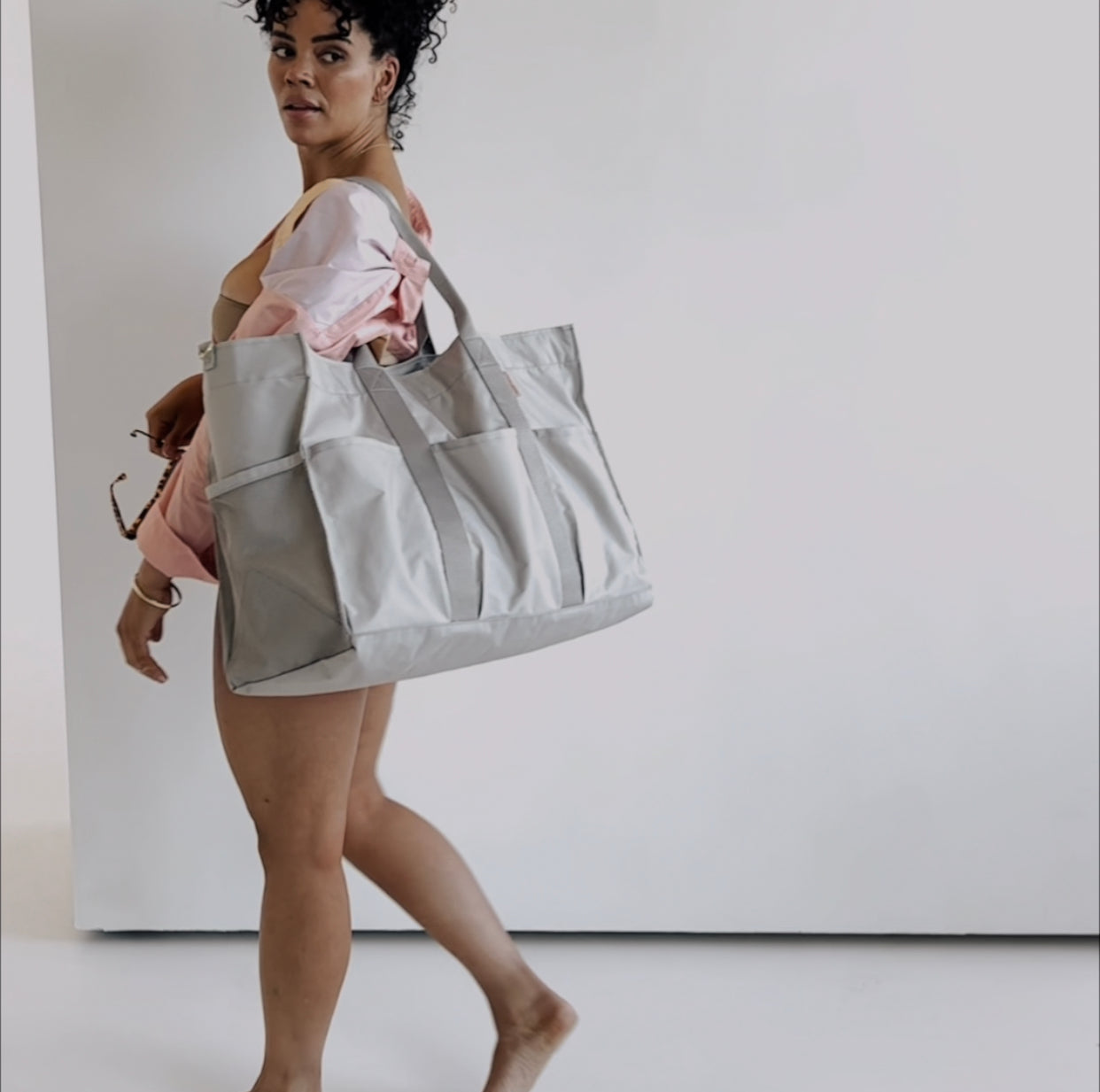 WINTOUR CANE TOTE, SAND BAR X RESORT WHITE